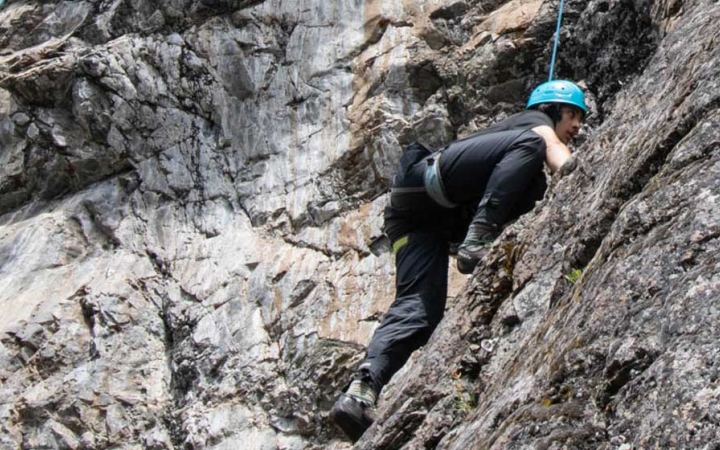 mountaineering in north cascades